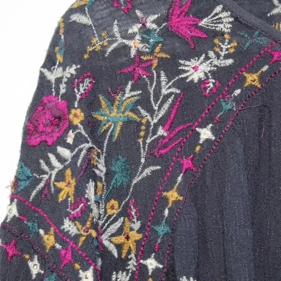 Free People cropped navy gauze embroidered top med - Picture 5 of 12